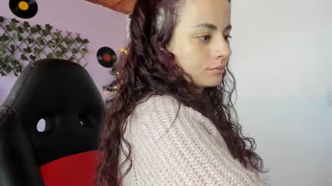 kassandra james online show from 12-17-24, 01:05