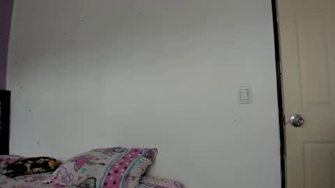 kassandra james online show from 02-24-25, 06:47