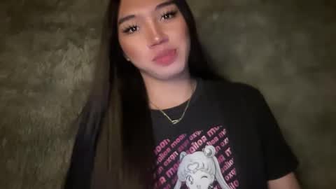 Snapshot of kat_hollandx chatting on 01-05-25, 04:16 Majesty online show from 01-05-25, 04:16