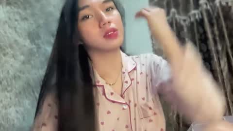 Snapshot of kat_hollandx chatting on 01-17-25, 06:04 Majesty online show from 01-17-25, 06:04