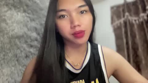 Snapshot of kat_hollandx chatting on 01-21-25, 12:39 Majesty online show from 01-21-25, 12:39