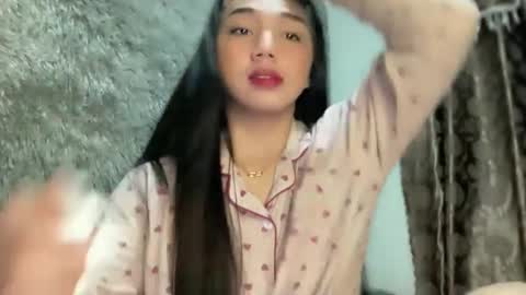 Snapshot of kat_hollandx chatting on 01-22-25, 11:56 Majesty online show from 01-22-25, 11:56