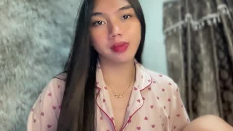 Snapshot of kat_hollandx chatting on 01-22-25, 02:56 Majesty online show from 01-22-25, 02:56