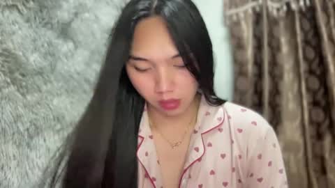 Snapshot of kat_hollandx chatting on 01-26-25, 01:31 Majesty online show from 01-26-25, 01:31