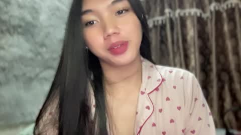 Snapshot of kat_hollandx chatting on 02-01-25, 02:56 Majesty online show from 02-01-25, 02:56