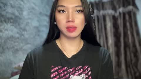 Snapshot of kat_hollandx chatting on 02-03-25, 04:46 Majesty online show from 02-03-25, 04:46