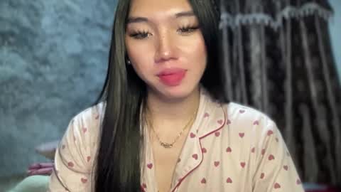 Snapshot of kat_hollandx chatting on 02-03-25, 02:24 Majesty online show from 02-03-25, 02:24