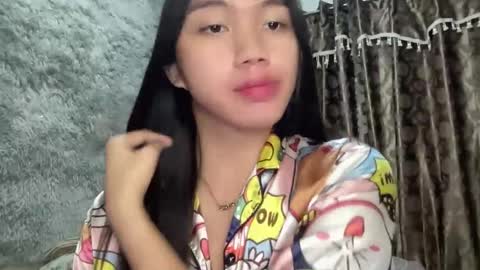 Snapshot of kat_hollandx chatting on 02-28-25, 01:14 Majesty online show from 02-28-25, 01:14