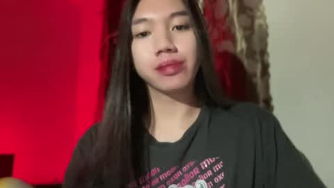 Snapshot of kat_hollandx chatting on 09-23-25, 08:45 Majesty online show from 09-23-25, 08:45