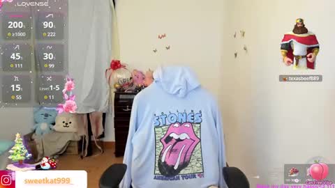 Snapshot of kat_ly_chan chatting on 12-30-24, 10:55 Kat online show from 12-30-24, 10:55