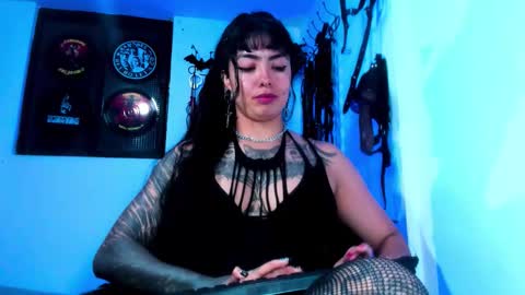 Kat online show from 12-17-25, 05:46