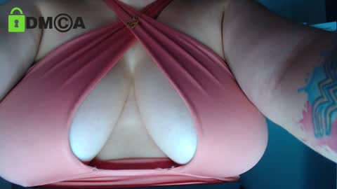Snapshot of katalella_hot chatting on 01-10-25, 10:57 KATA online show from 01-10-25, 10:57