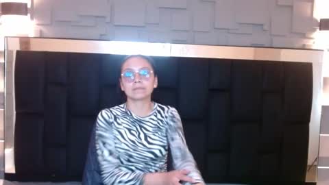 Katalina online show from 10-05-25, 03:54