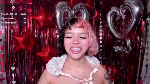 Snapshot of katalina_garcia chatting on 02-19-25, 03:06 Kata Garcia online show from 02-19-25, 03:06