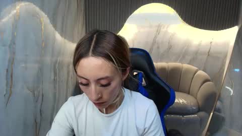 Katalina  online show from 02-24-26, 03:15