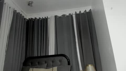 Snapshot of katalinahugecumxx chatting on 09-16-25, 09:38 katalinahugecumxx online show from 09-16-25, 09:38