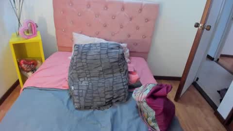 katalyna online show from 01-07-25, 04:05