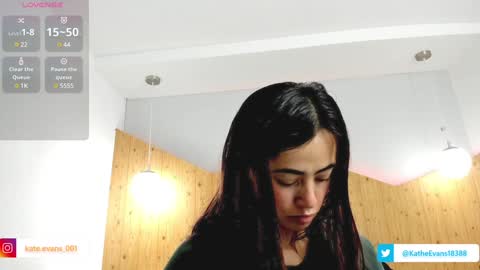 Snapshot of kate_evans1 chatting on 01-25-25, 04:46 Kate Evans online show from 01-25-25, 04:46