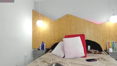 Snapshot of kate_evans1 chatting on 02-19-25, 12:33 Kate Evans online show from 02-19-25, 12:33