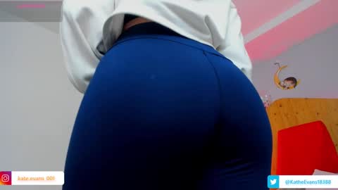 Snapshot of kate_evans1 chatting on 10-03-25, 04:20 Kate Evans online show from 10-03-25, 04:20