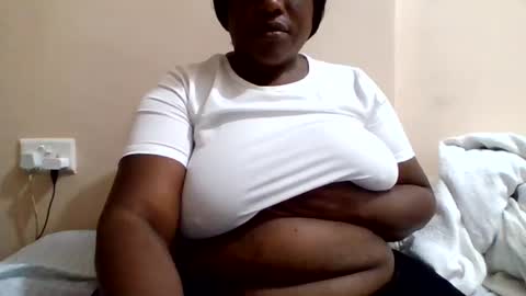 Snapshot of kate_melody5 chatting on 06-25-26, 05:23 kate_melody5 online show from 06-25-26, 05:23