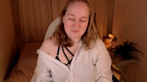 Snapshot of kate_rest chatting on 05-18-26, 01:39 Kate Follow me dear online show from 05-18-26, 01:39