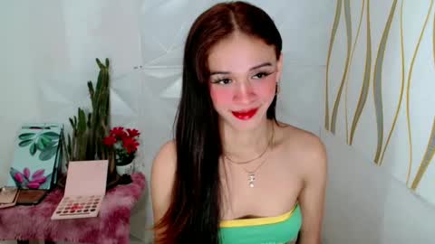 Snapshot of kate_romance chatting on 12-26-24, 09:44 Kate online show from 12-26-24, 09:44