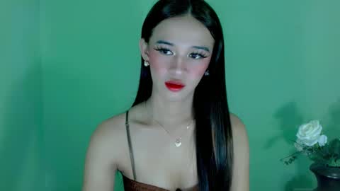 Snapshot of kate_romance chatting on 01-14-25, 01:15 Kate online show from 01-14-25, 01:15