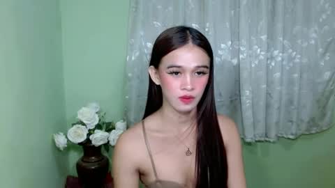 Snapshot of kate_romance chatting on 02-28-25, 02:20 Kate online show from 02-28-25, 02:20