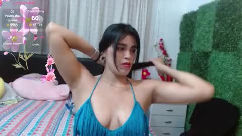 Snapshot of kateangelly chatting on 10-17-25, 02:04 kateangelly online show from 10-17-25, 02:04