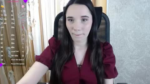 Snapshot of katecrash chatting on 03-07-25, 10:13 YourKate online show from 03-07-25, 10:13