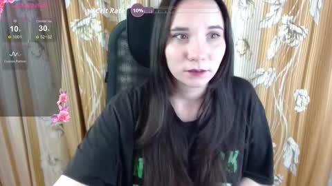 Snapshot of katecrash chatting on 09-26-25, 02:32 YourKate online show from 09-26-25, 02:32