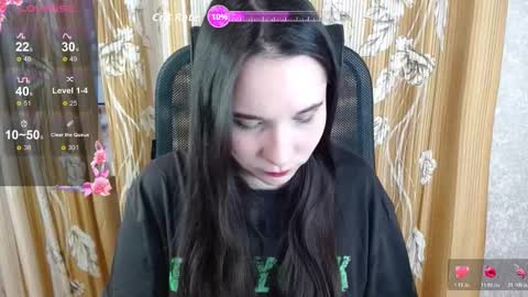 Snapshot of katecrash chatting on 11-14-25, 11:53 YourKate online show from 11-14-25, 11:53