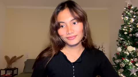 Snapshot of katedami chatting on 12-27-24, 03:59 Kate Dami online show from 12-27-24, 03:59