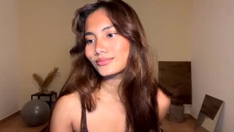 Snapshot of katedami chatting on 02-14-25, 05:57 Kate Dami online show from 02-14-25, 05:57