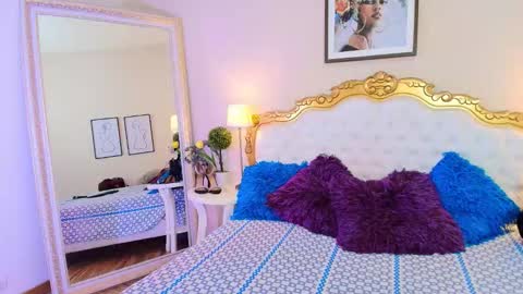 Snapshot of kateemartinez chatting on 11-26-25, 07:37 katee Martinez online show from 11-26-25, 07:37