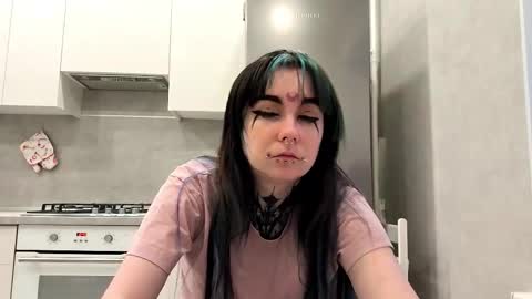 Snapshot of katelynnjenness chatting on 01-07-26, 07:33 Milana online show from 01-07-26, 07:33