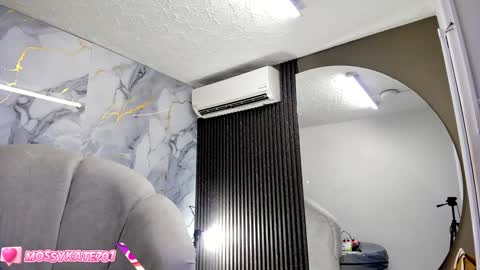 Snapshot of katemoss70 chatting on 12-29-24, 12:01 Im Katherine but call me Kate online show from 12-29-24, 12:01