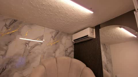 Im Katherine but call me Kate  online show from 04-18-26, 11:58