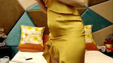 Snapshot of katequeenx chatting on 01-02-25, 05:46 KateQueenston -- online show from 01-02-25, 05:46