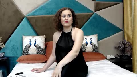 Snapshot of katequeenx chatting on 06-08-26, 10:54 KateQueenston -- online show from 06-08-26, 10:54