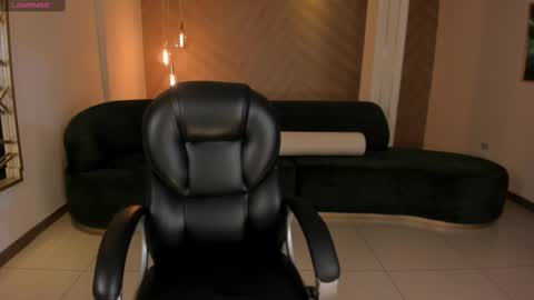 K A T E  online show from 02-09-25, 05:19