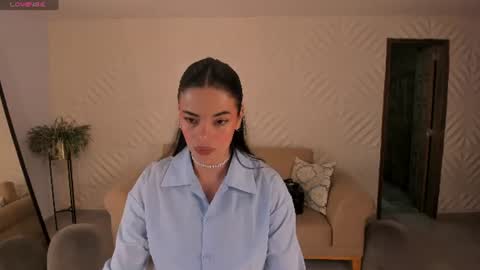 Snapshot of katesunder chatting on 06-17-26, 09:45 K A T E online show from 06-17-26, 09:45