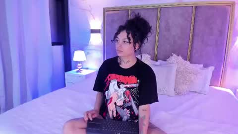 Snapshot of kathegomez_ chatting on 06-12-26, 02:54 KatheGomez online show from 06-12-26, 02:54