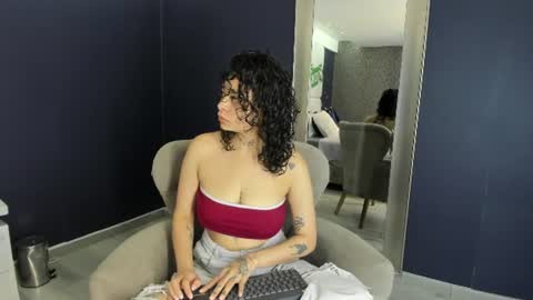 Snapshot of kathegomez_ chatting on 06-19-26, 03:00 KatheGomez online show from 06-19-26, 03:00