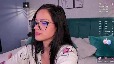 Snapshot of katherin_smith_ chatting on 12-06-24, 10:38 kathe online show from 12-06-24, 10:38