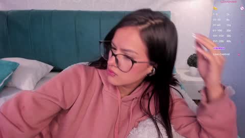 Snapshot of katherin_smith_ chatting on 01-08-25, 09:53 kathe online show from 01-08-25, 09:53