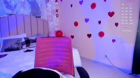 Snapshot of katherin_smith_ chatting on 02-15-25, 10:55 kathe online show from 02-15-25, 10:55