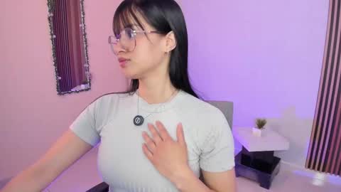 Snapshot of katherin_smith_ chatting on 10-17-25, 11:13 kathe online show from 10-17-25, 11:13