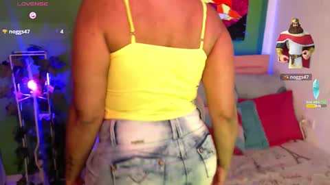 Snapshot of katherincastillo chatting on 10-20-25, 02:12 katherin online show from 10-20-25, 02:12